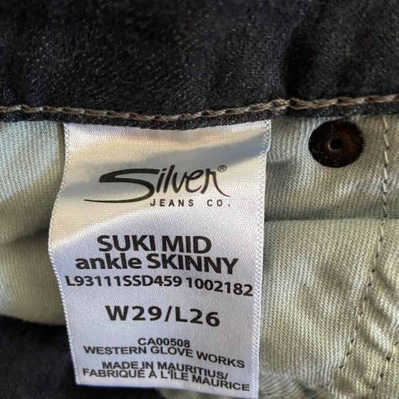 Silver Jeans - Picture 2 of 2
